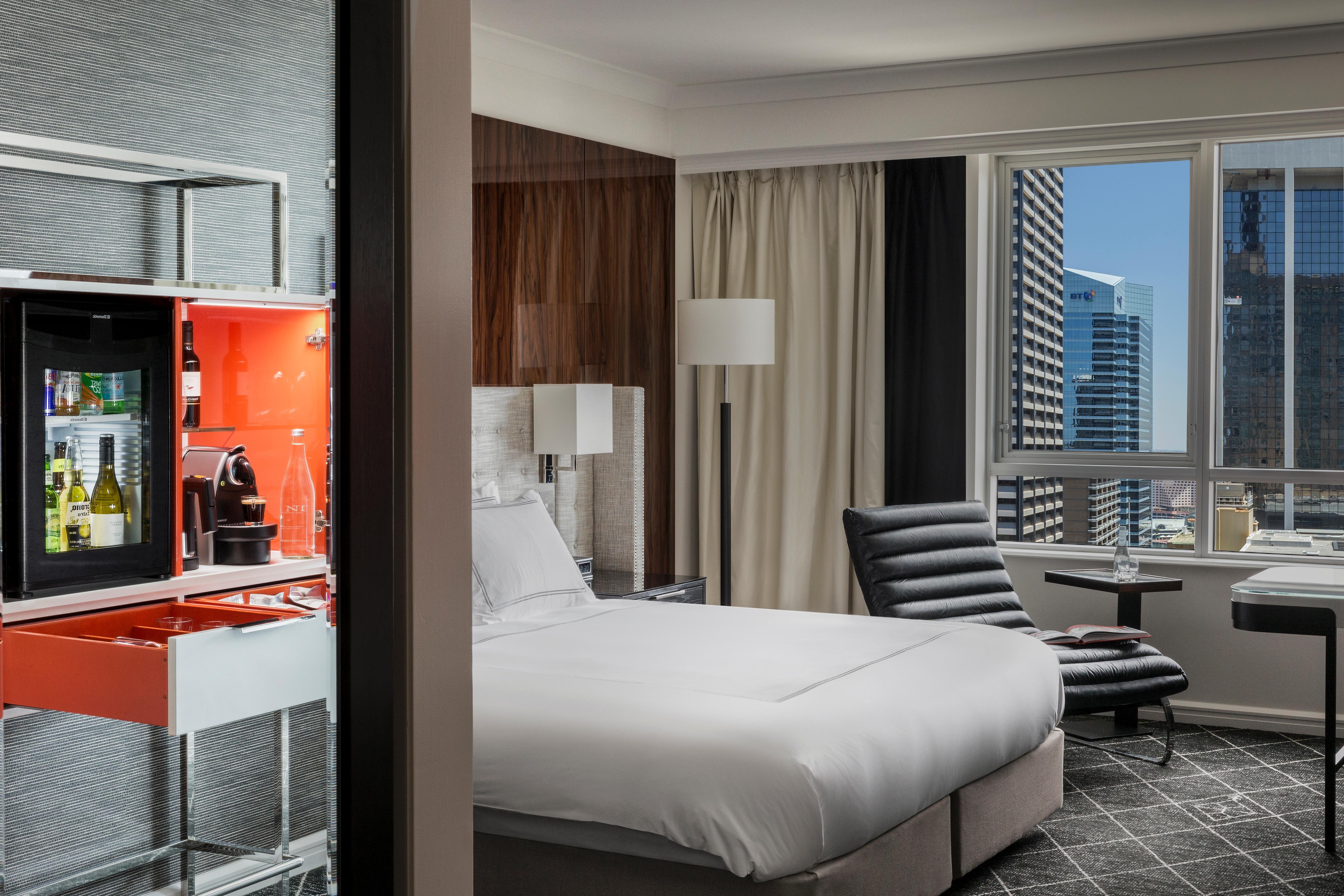 Swissotel Sydney Esterno foto A guest room at the hotel