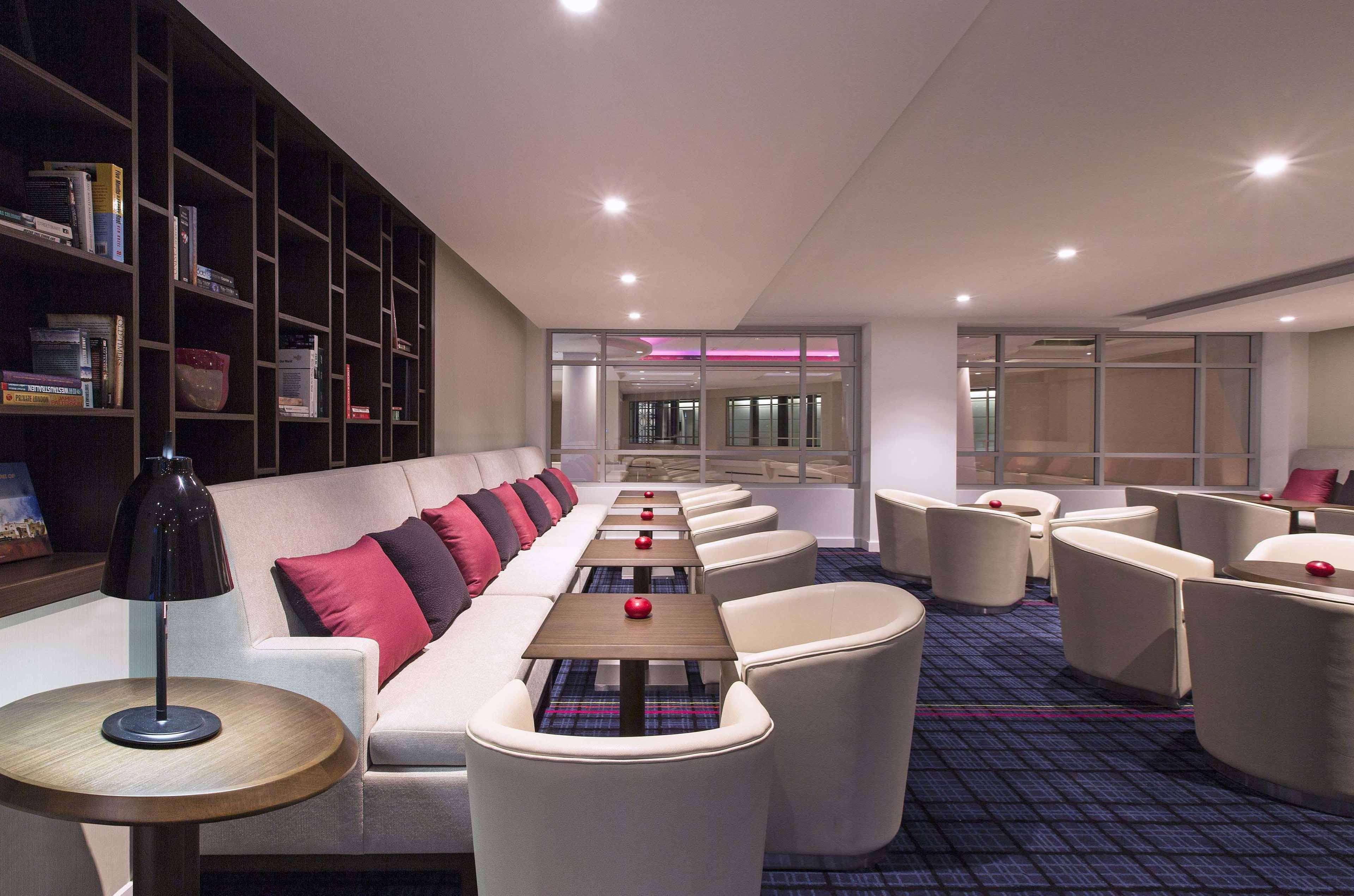 Swissotel Sydney Ristorante foto The lounge at Edinburgh Airport