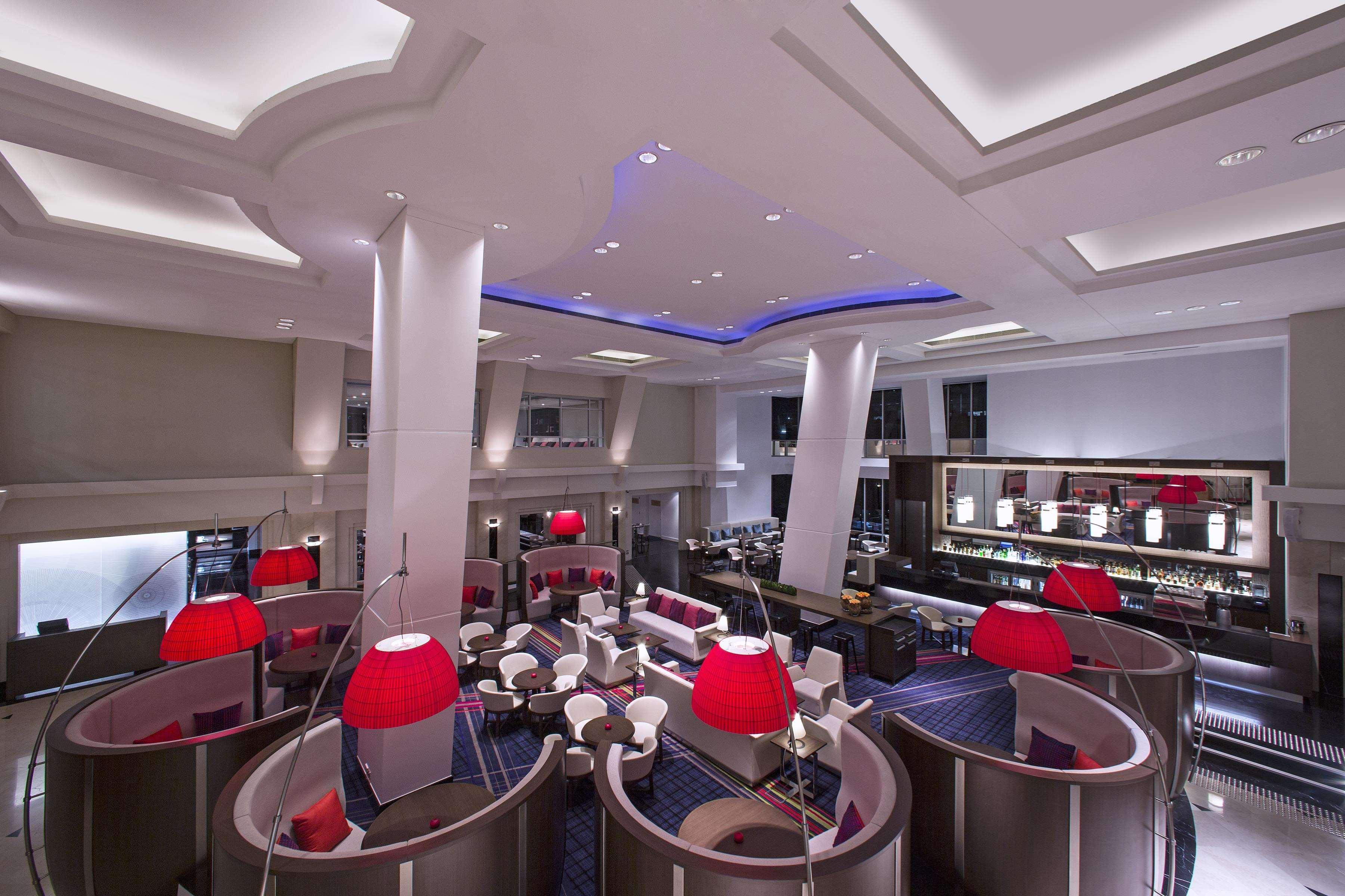 Swissotel Sydney Esterno foto The lounge at London Heathrow Airport