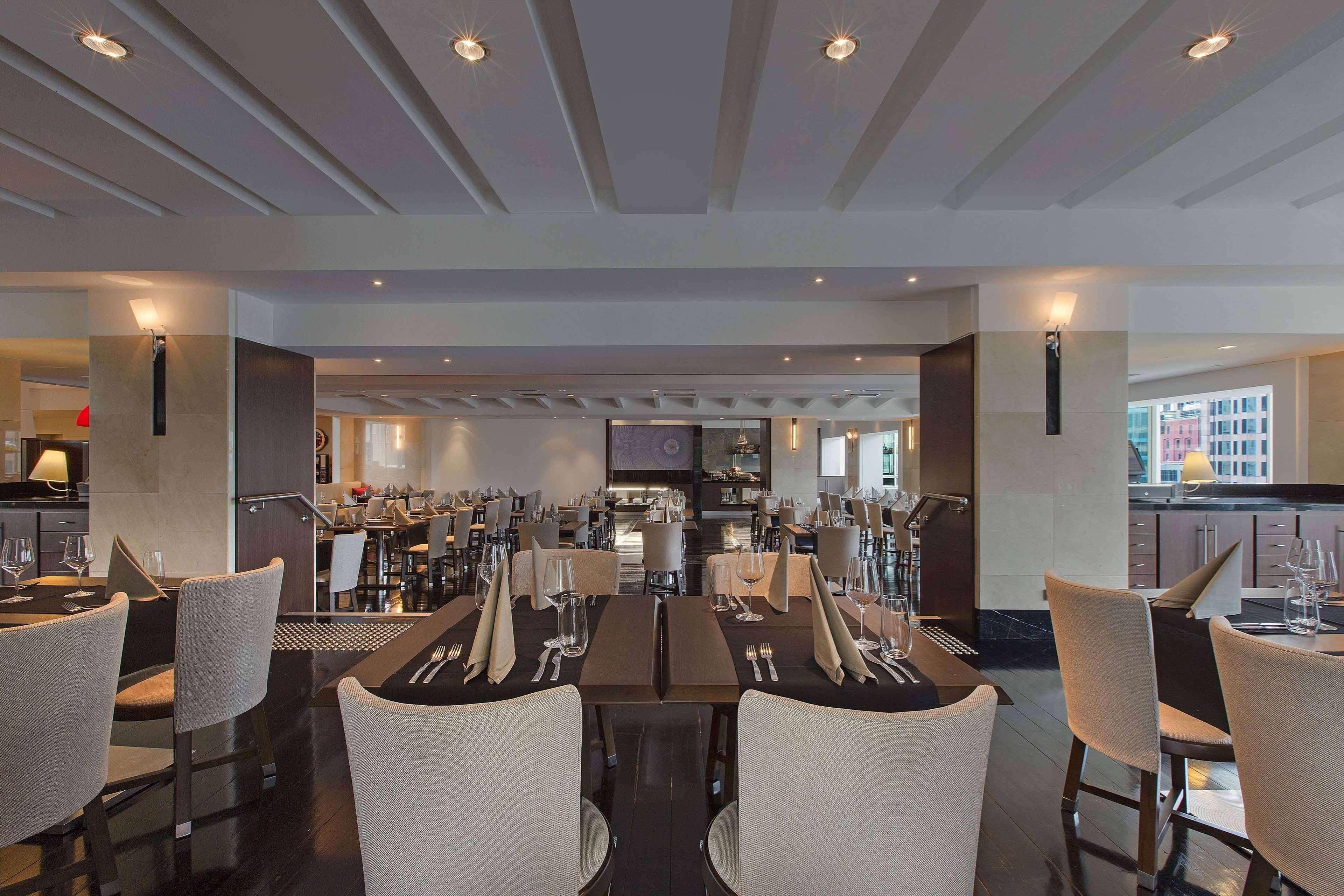 Swissotel Sydney Esterno foto The restaurant