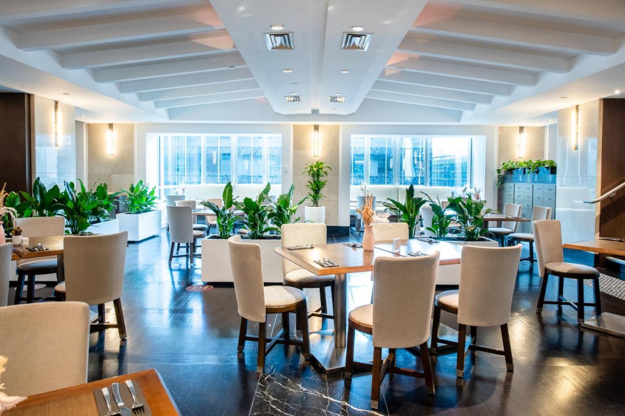 Swissotel Sydney Esterno foto The restaurant